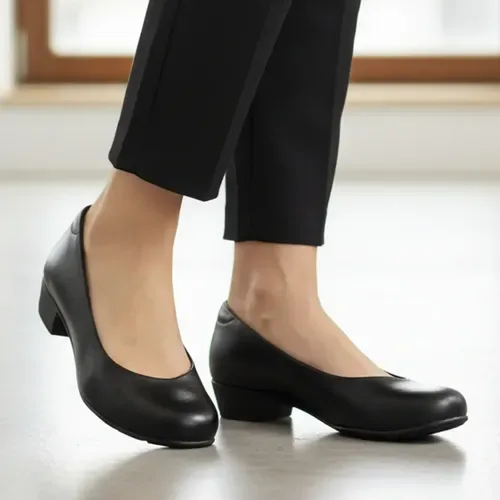 Review completo do Sapato Feminino Militar Social Salto Baixo Ortopédico Preto – Conforto e estilo por apenas R$89,90