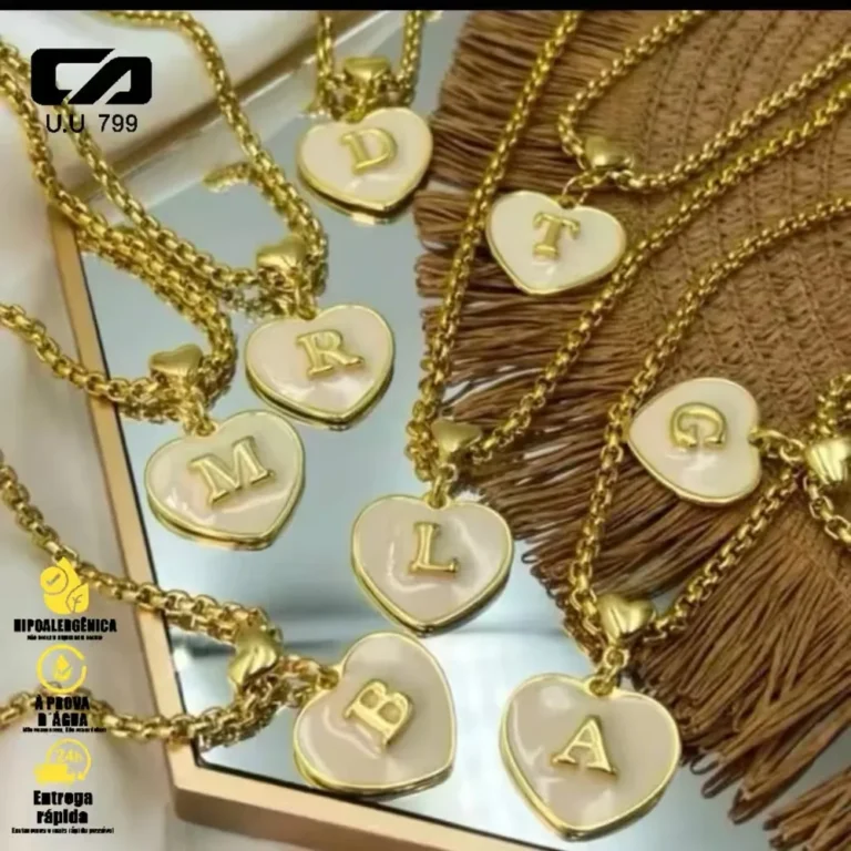 Brilhe com Estilo: Colar Feminino Banhado a Ouro 18k e Pingente AZ Personalizado